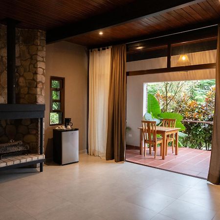 The Golden Frog Inn El Valle de Anton المظهر الخارجي الصورة