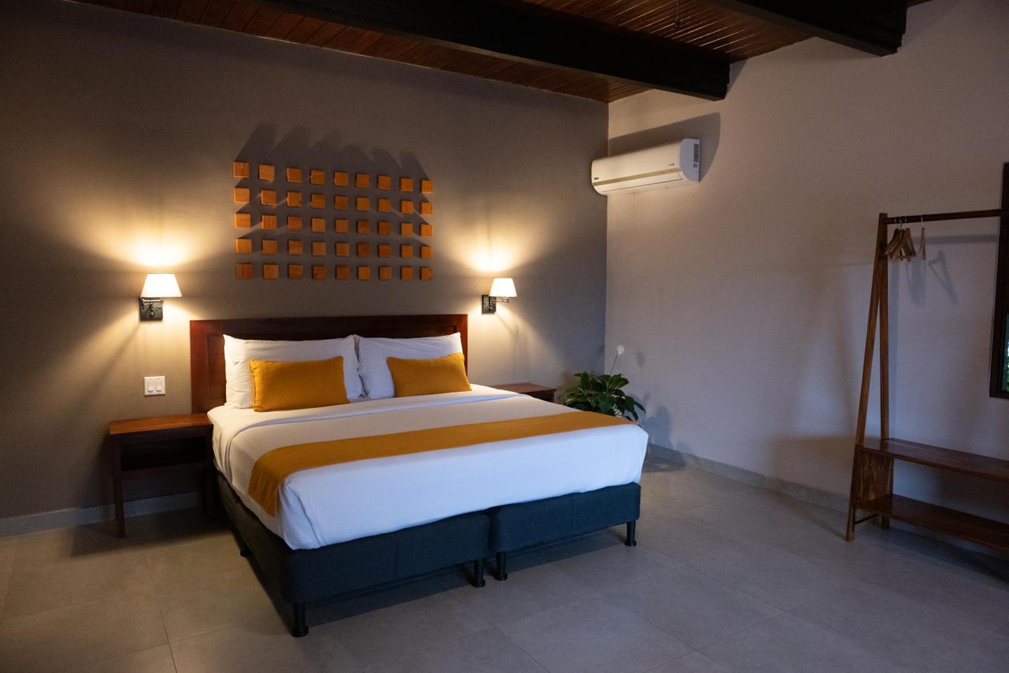 The Golden Frog Inn El Valle de Anton المظهر الخارجي الصورة